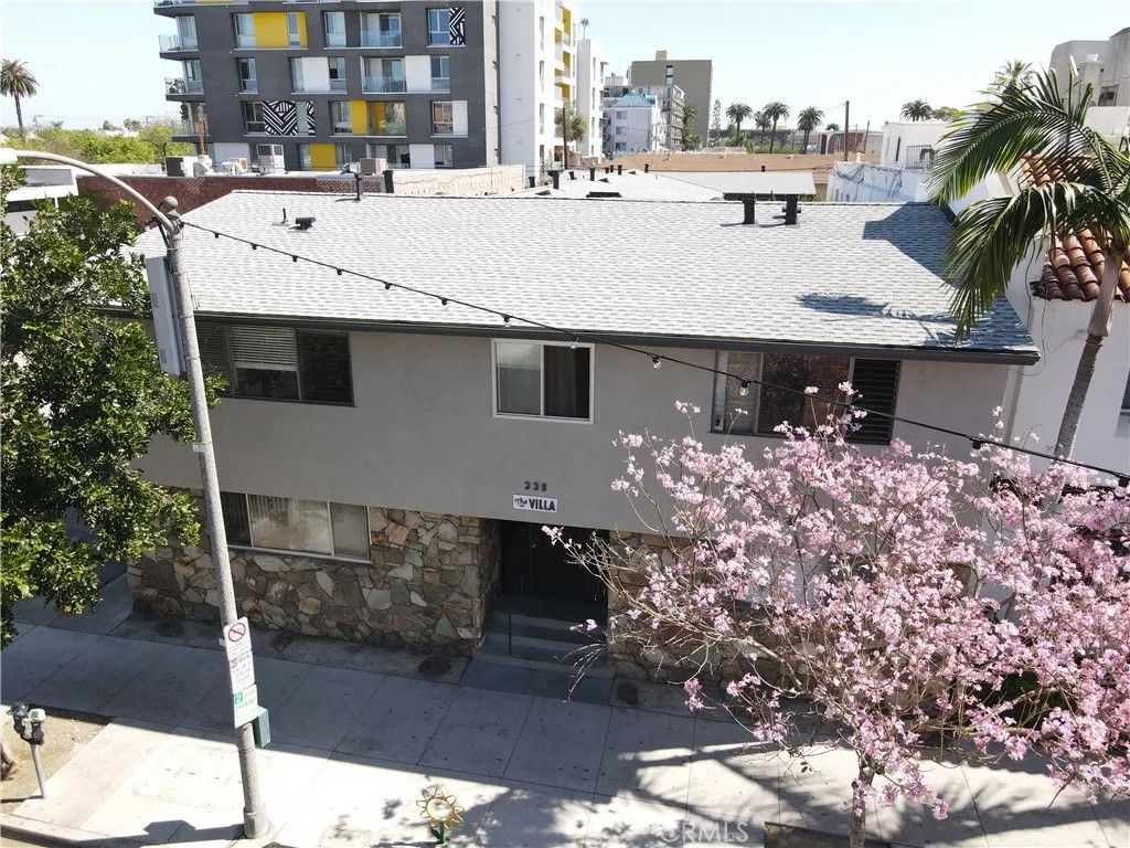Photo of 338 Elm Avenue, Long Beach, CA 90802 (MLS # SB26061125)