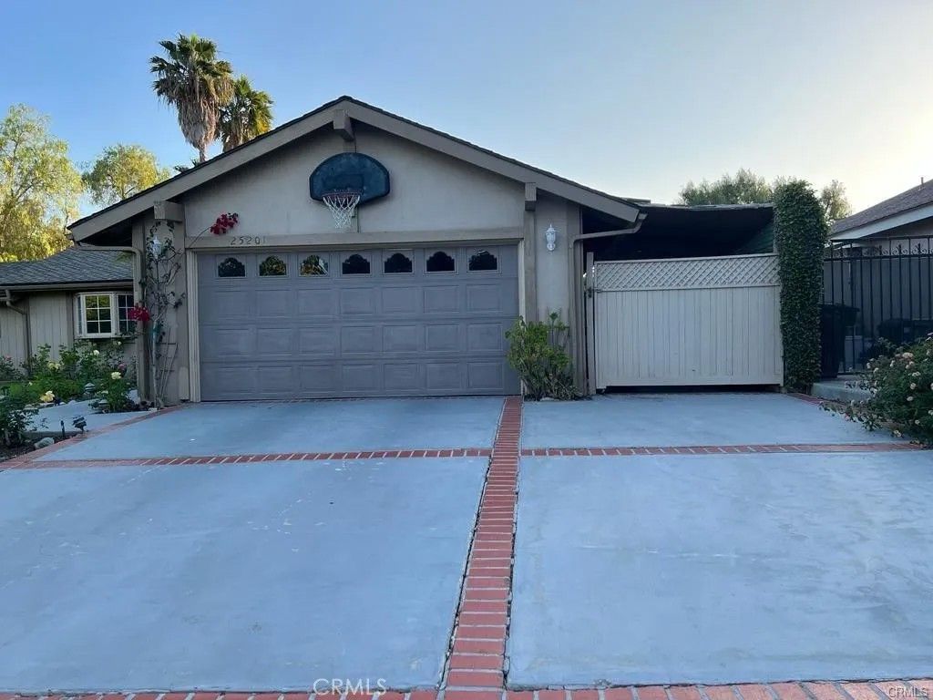 Photo of 25201 Calle Becerra, Laguna Niguel, CA 92677 (MLS # OC26094280)