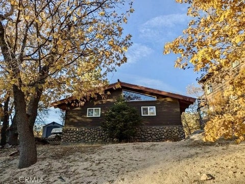 Property photo of 32996 Maple, Green Valley Lake, CA 92341