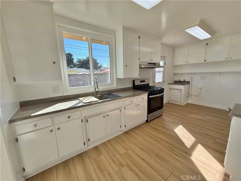 Tiny photo for 1324 W Porter Ave, Fullerton, CA 92833 (MLS # PW25250952)