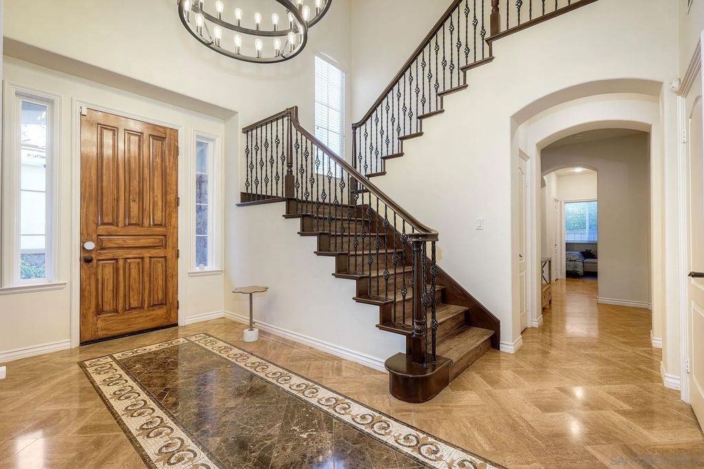 Photo of 993 Hawthorne Creek Dr, Chula Vista, CA 91914 (MLS # 260004345)