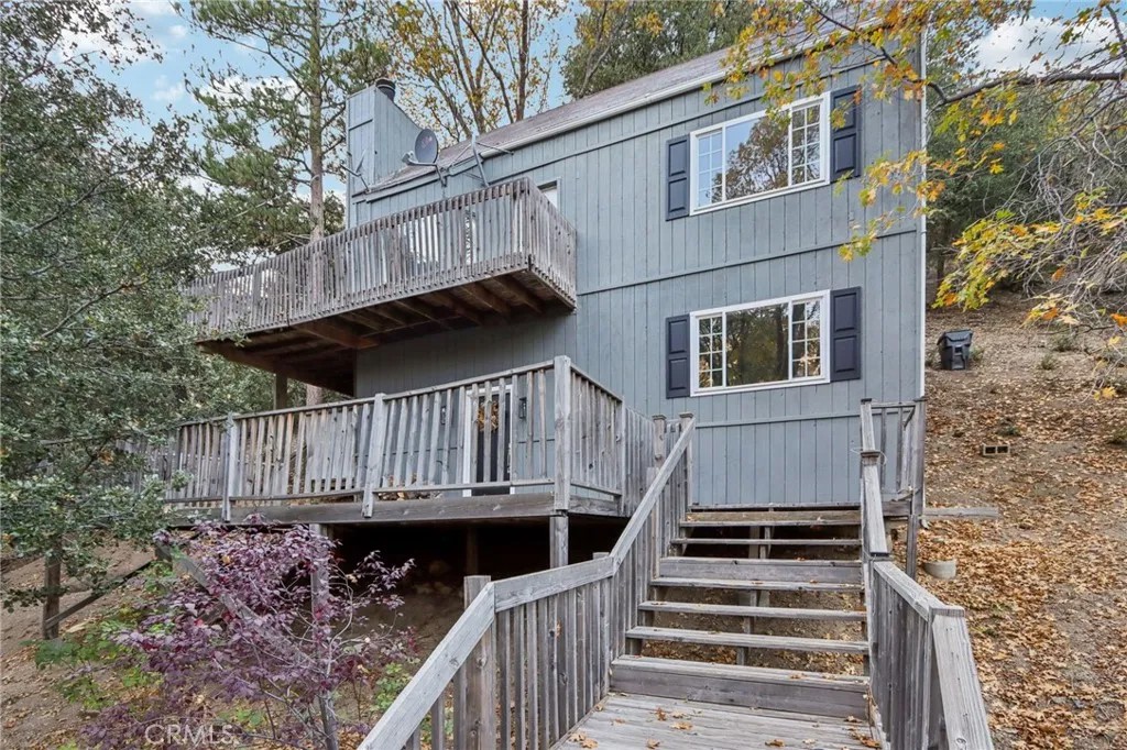 5866 Robin Oak Drive