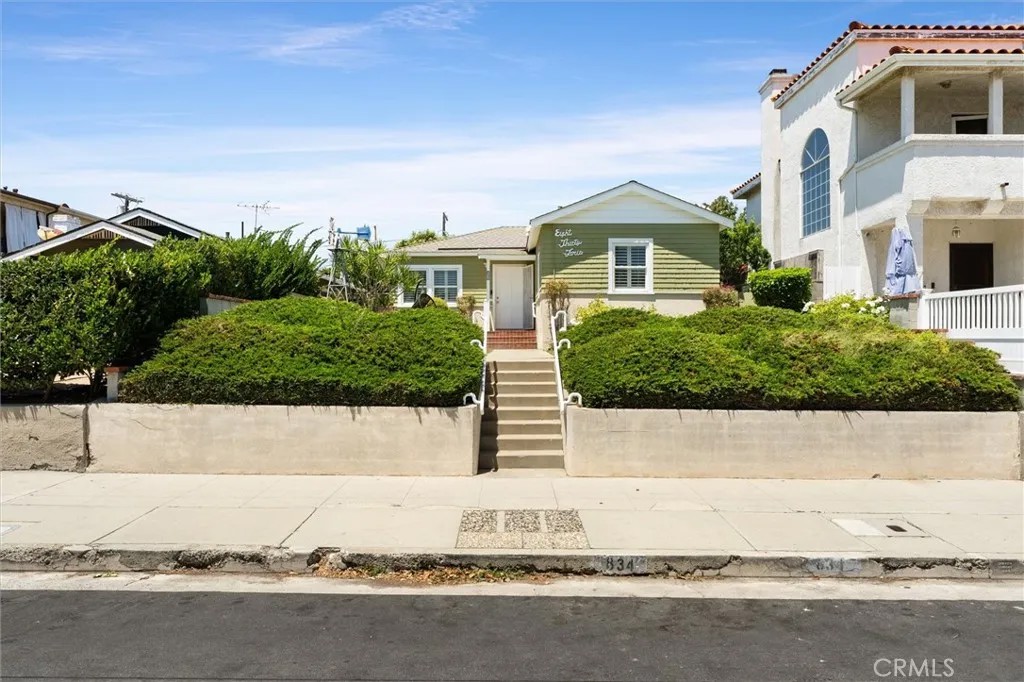 834 W 24th