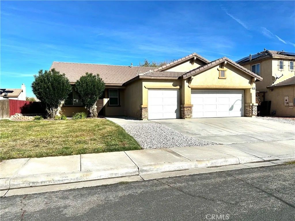 Photo of 13846 Hawk Court, Victorville, CA 92394 (MLS # IG26028683)