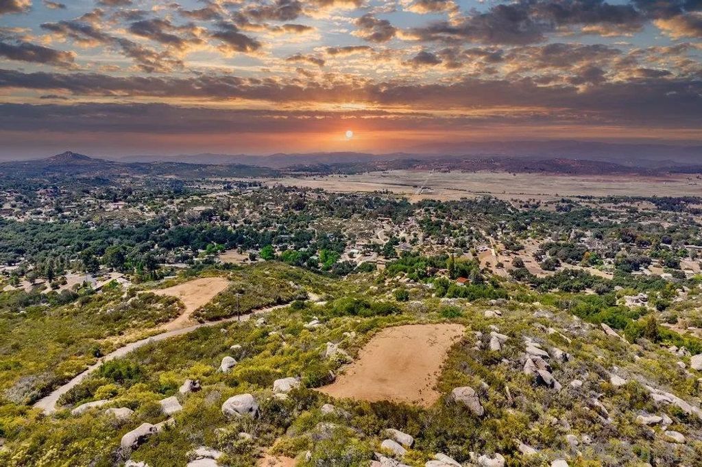 Photo of 16303 Via Penasco, Ramona, CA 92065, Ramona, CA 92065 (MLS # 250045250)