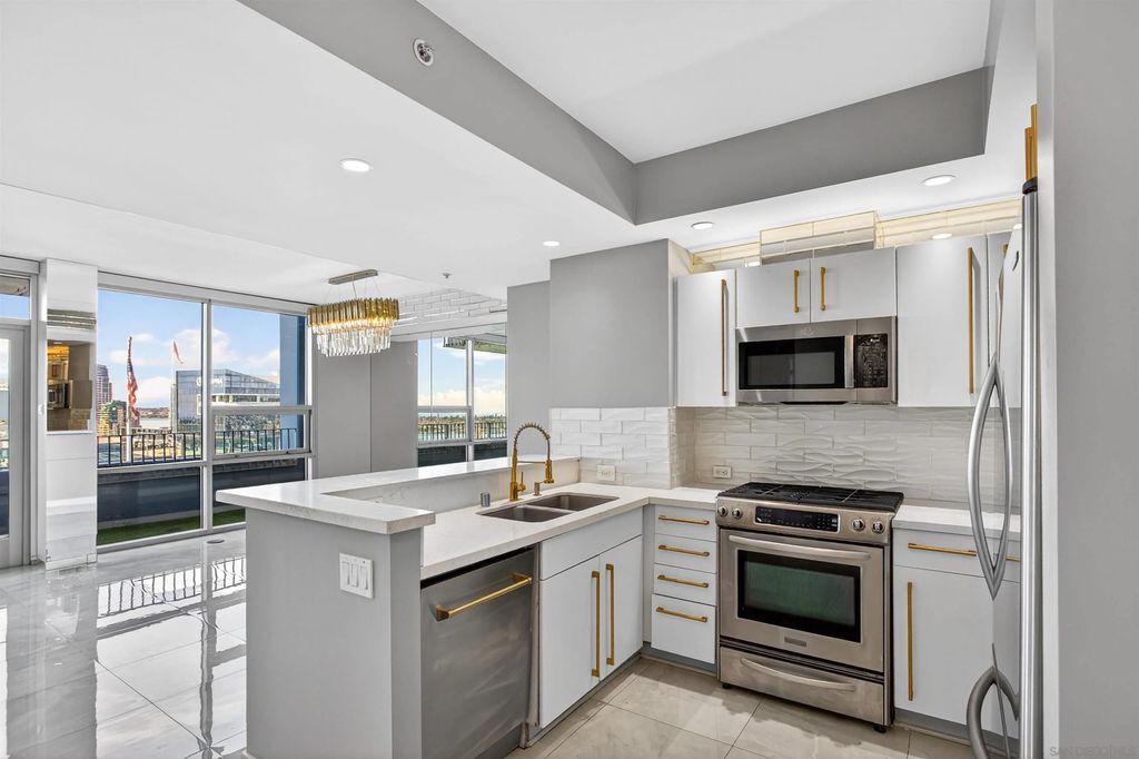 Photo of 321 10Th Ave #2204, San Diego, CA 92101 (MLS # 2600328)