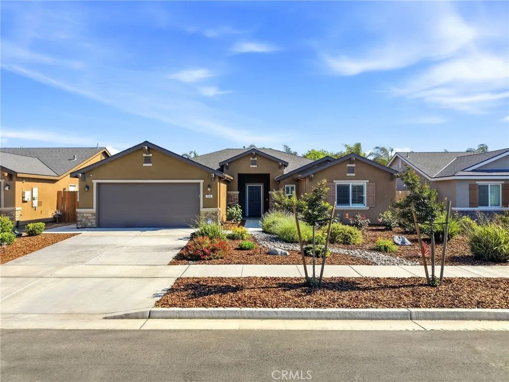 2045 W Chianti Way