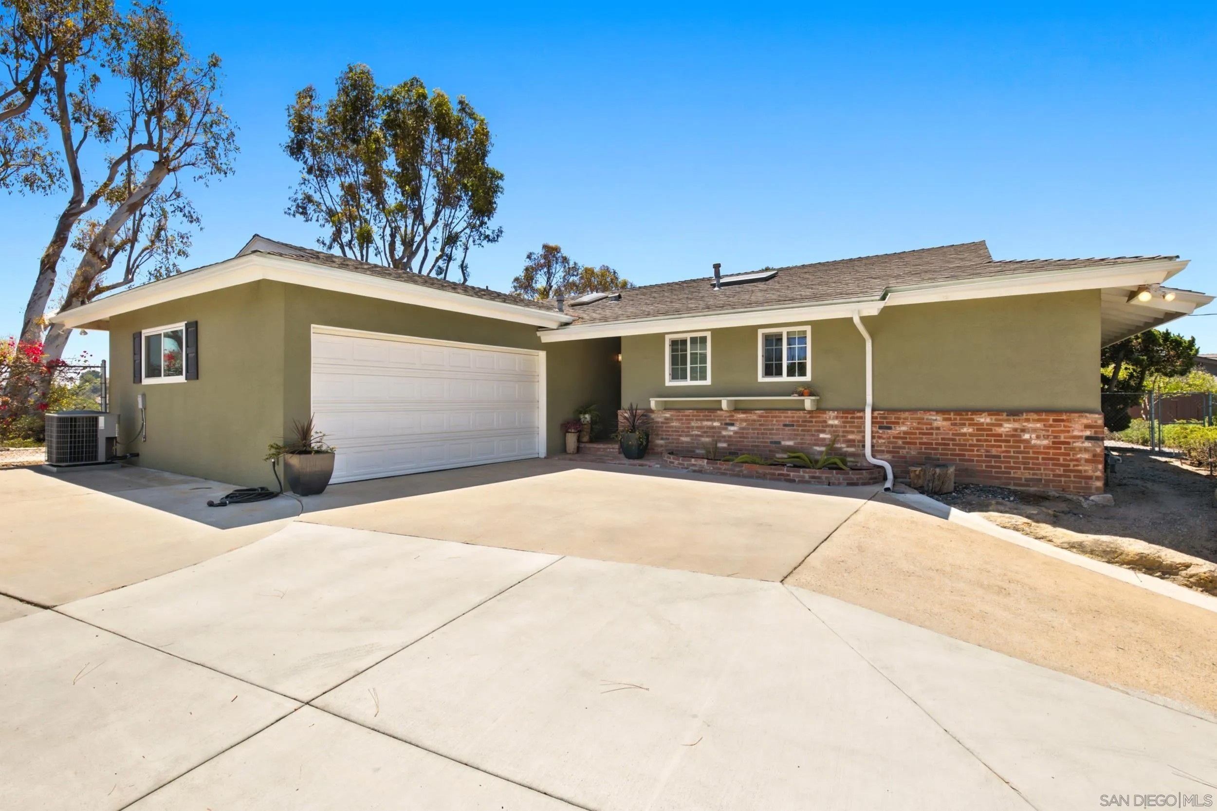 4543 Peak Ct