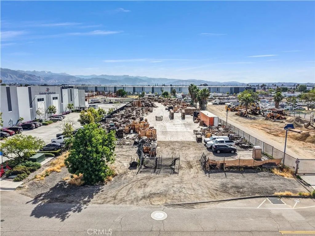 Photo of 0 Washington, San Bernardino, CA 92408 (MLS # CV26089542)