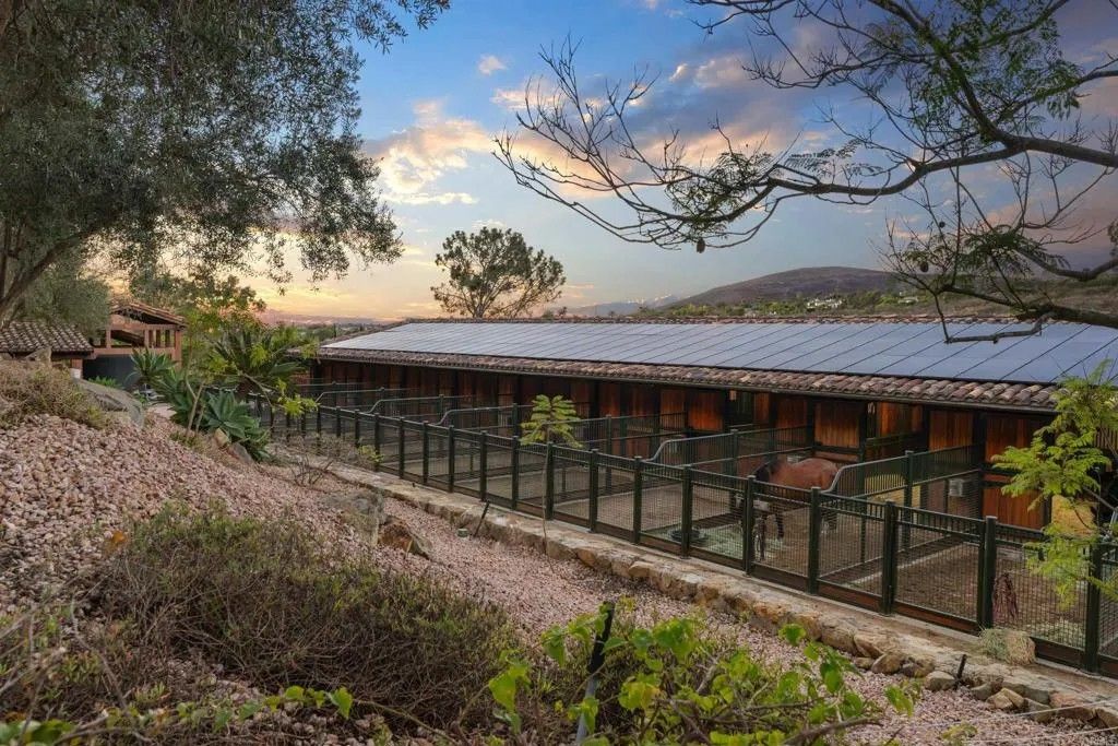 Photo of 489 Latigo Row, Encinitas, CA 92024 (MLS # NDP2600364)