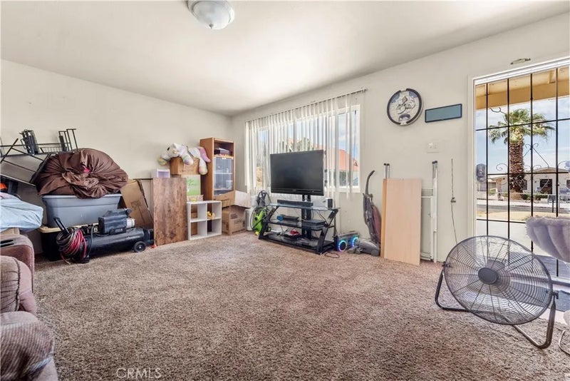 530 E Mountain View