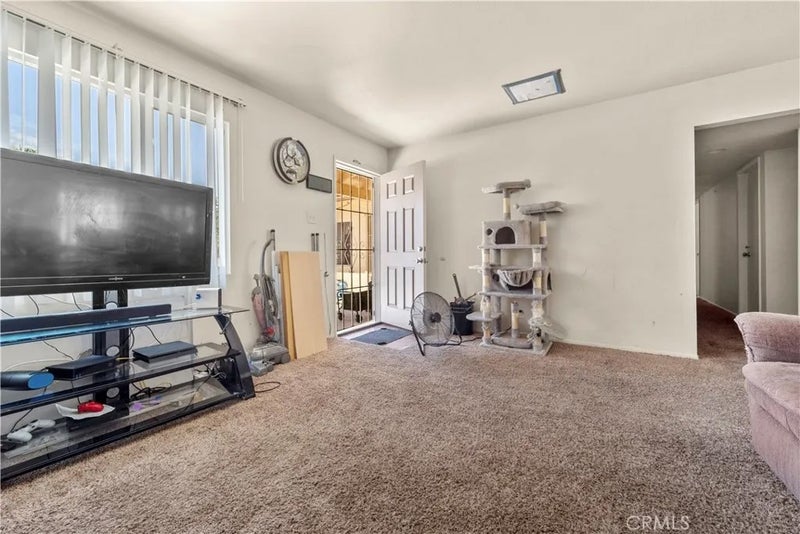 530 E Mountain View