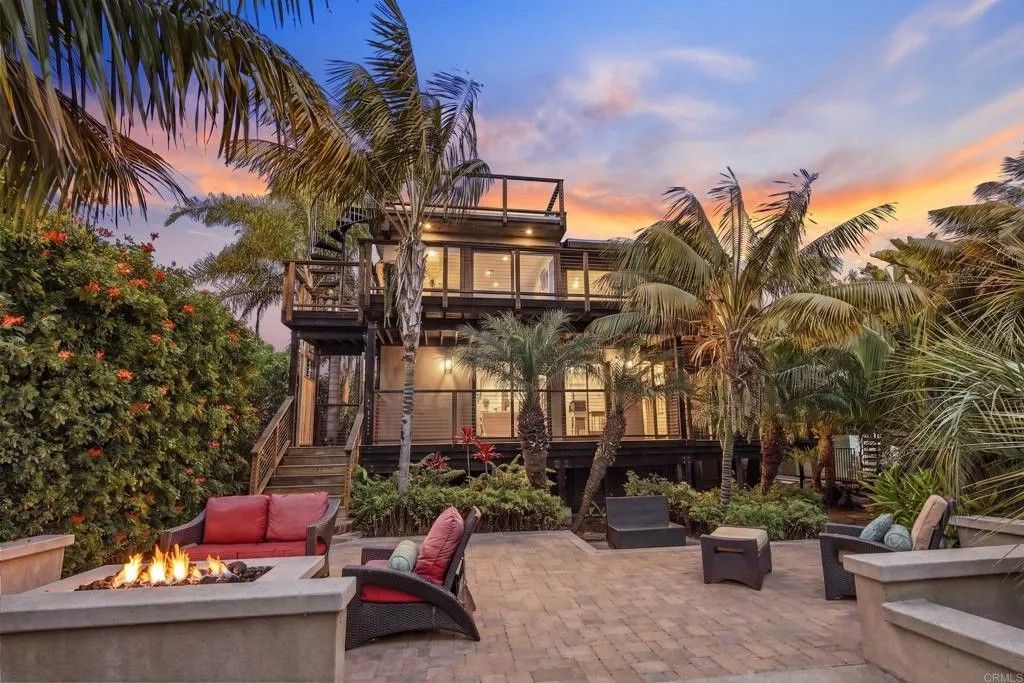 Photo of 2705 Highland Drive, Carlsbad, CA 92008 (MLS # NDP2604344)