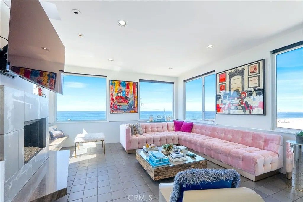 Photo of 3410 Hermosa Ave, Hermosa Beach, CA 90254 (MLS # SB26072588)