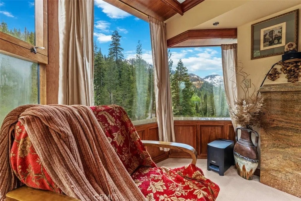 400 Squaw Creek