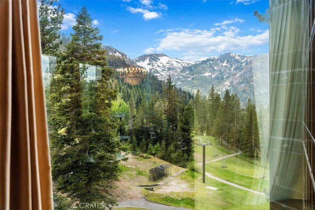 400 Squaw Creek