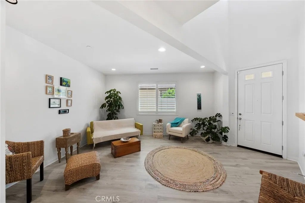 32042 Hyacinth Way