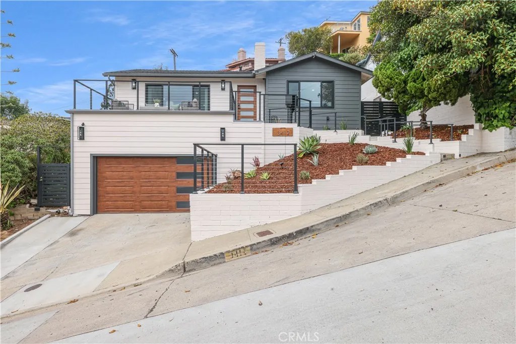 3412 Poe Street