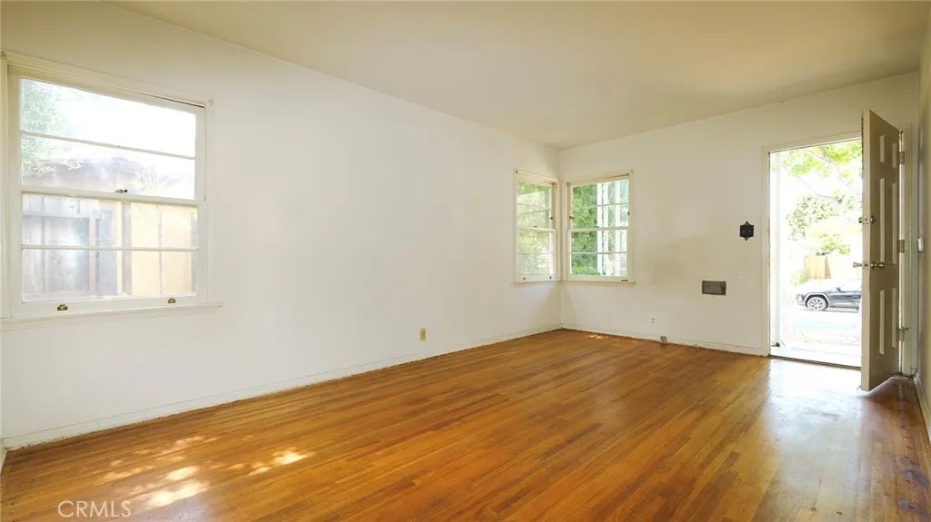 10880 Flaxton