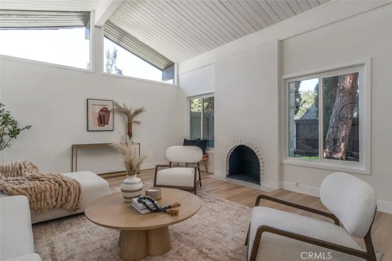 19322 Saylor Terrace