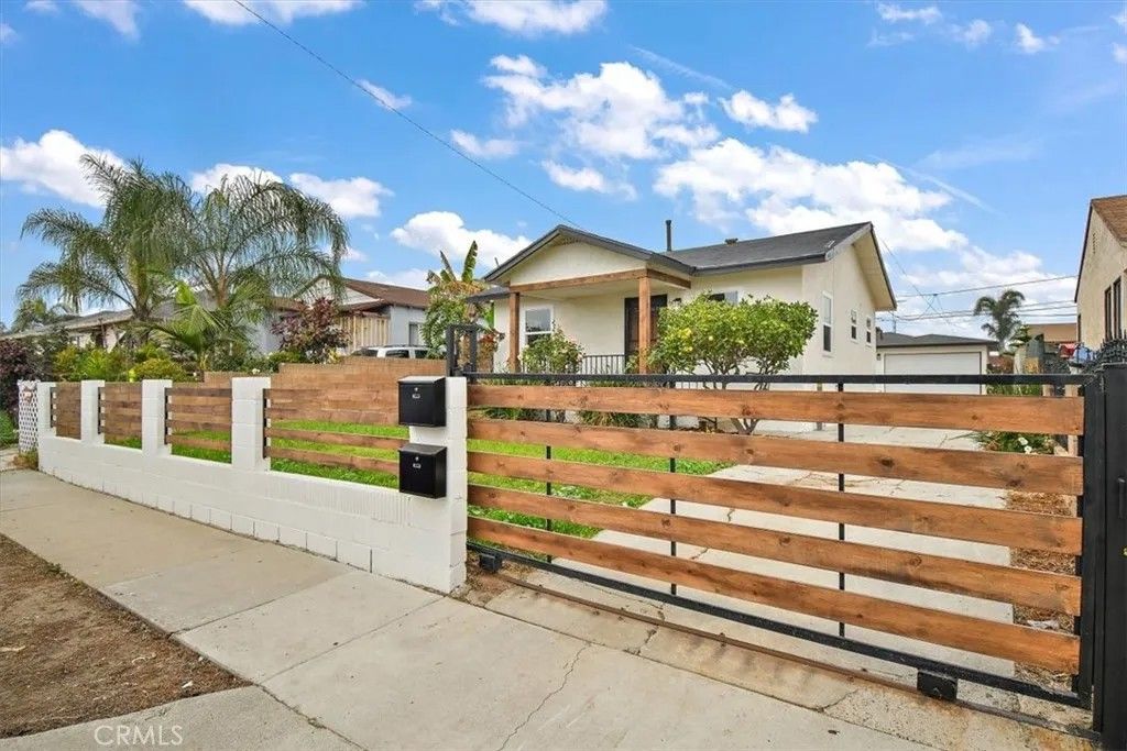 Photo of 3825 W 116th St, Hawthorne, CA 90250 (MLS # IG25276477)