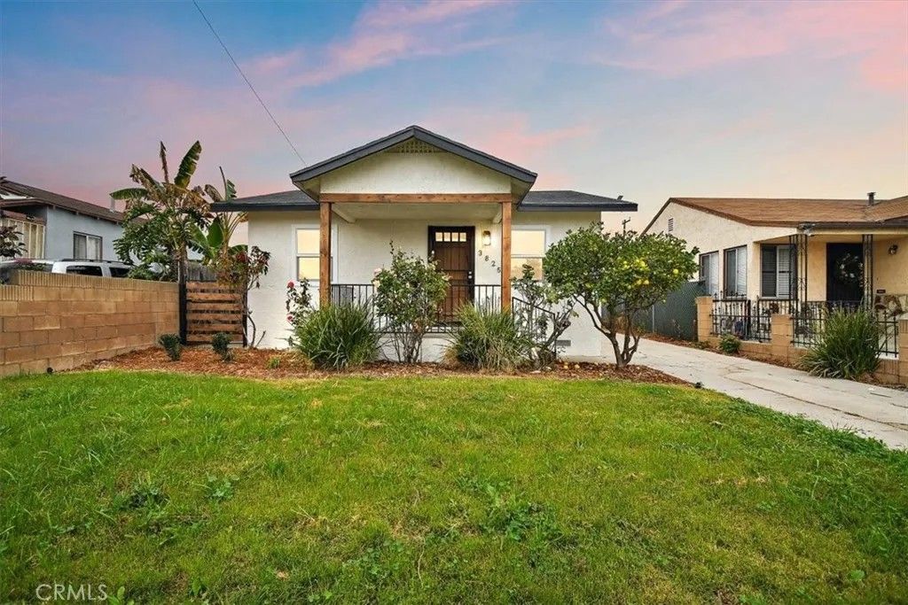 Photo of 3825 W 116th St, Hawthorne, CA 90250 (MLS # IG25276477)