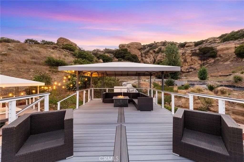 Photo of 22870 Trigger Street, Chatsworth, CA 91311 (MLS # SR26014229)