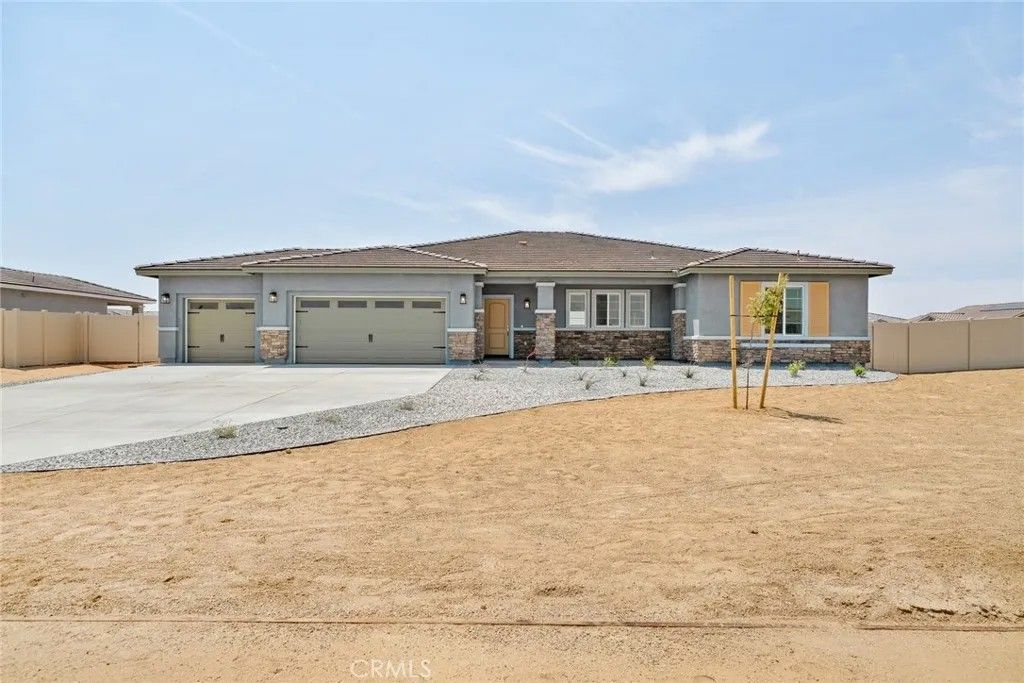 Photo of 14547 Indigo, Apple Valley, CA 92307 (MLS # SW26061199)