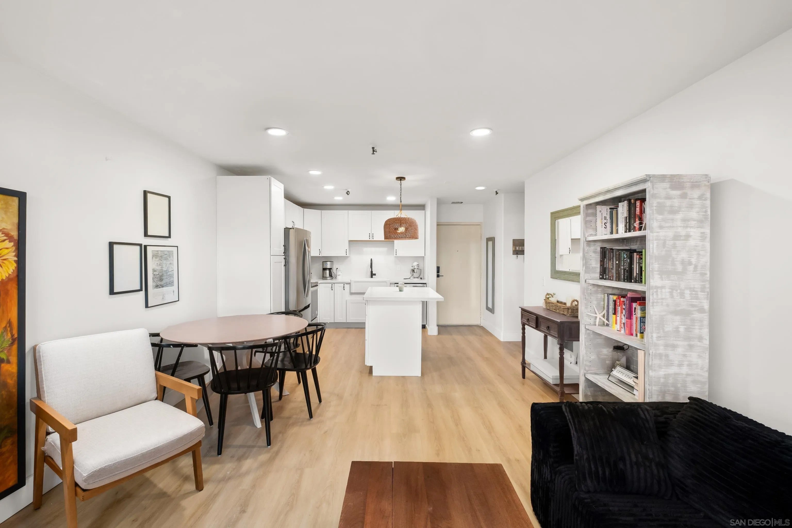 4015 Crown Point 104