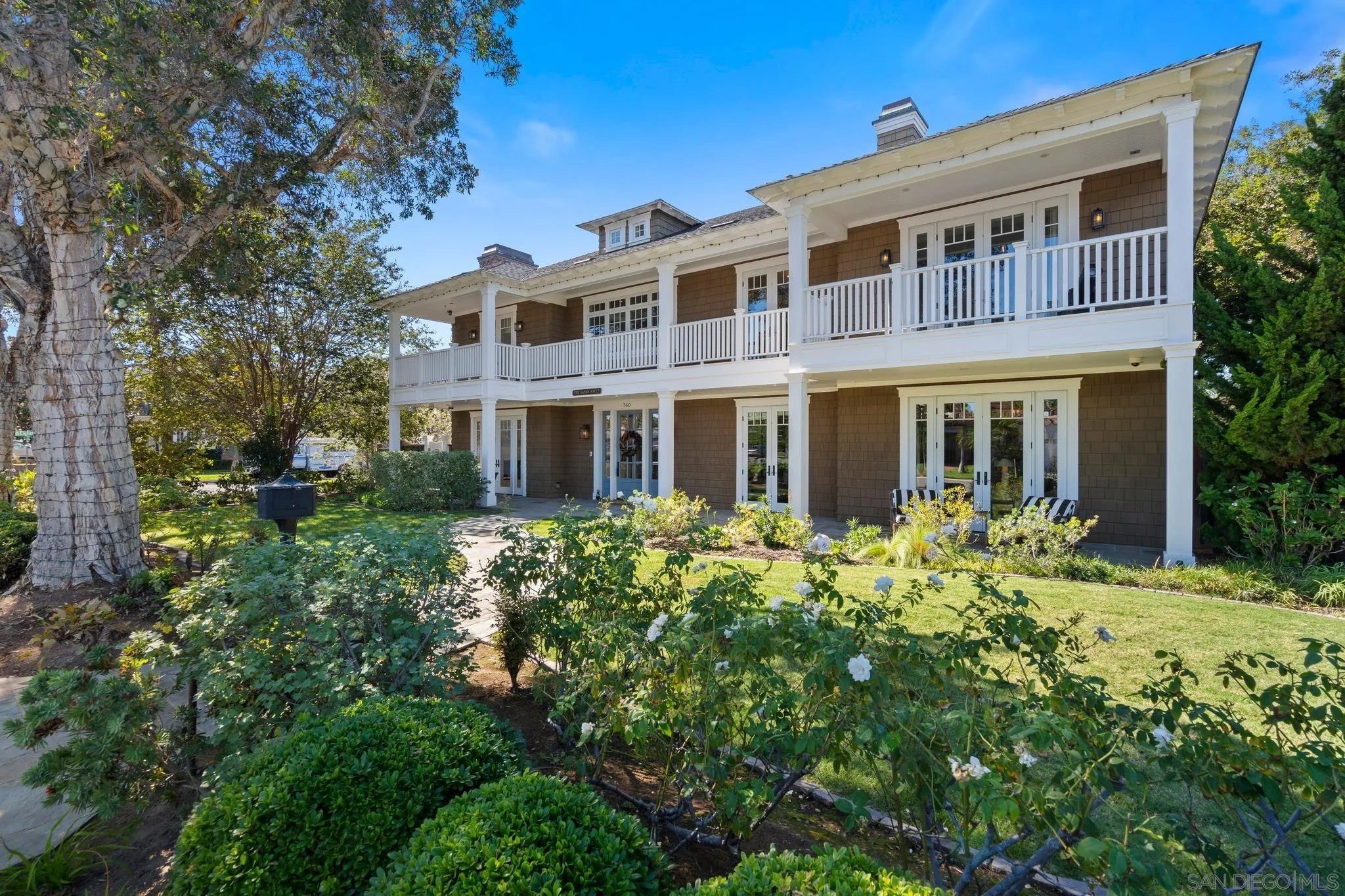 750 & 760 Country Club Ln