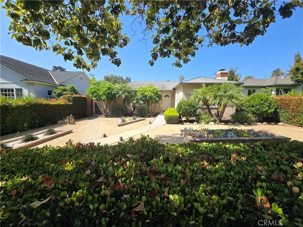 Photo of 240 Euclid St, Santa Monica, CA 90402 (MLS # RS26094997)