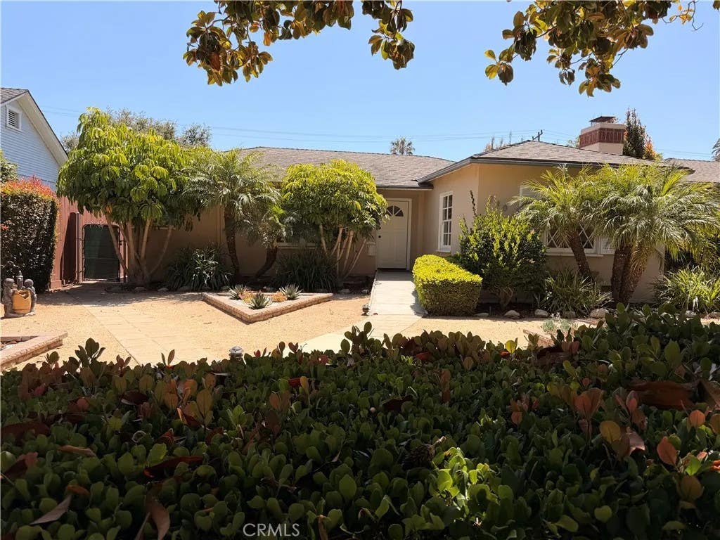 Photo of 240 Euclid St, Santa Monica, CA 90402 (MLS # RS26094997)