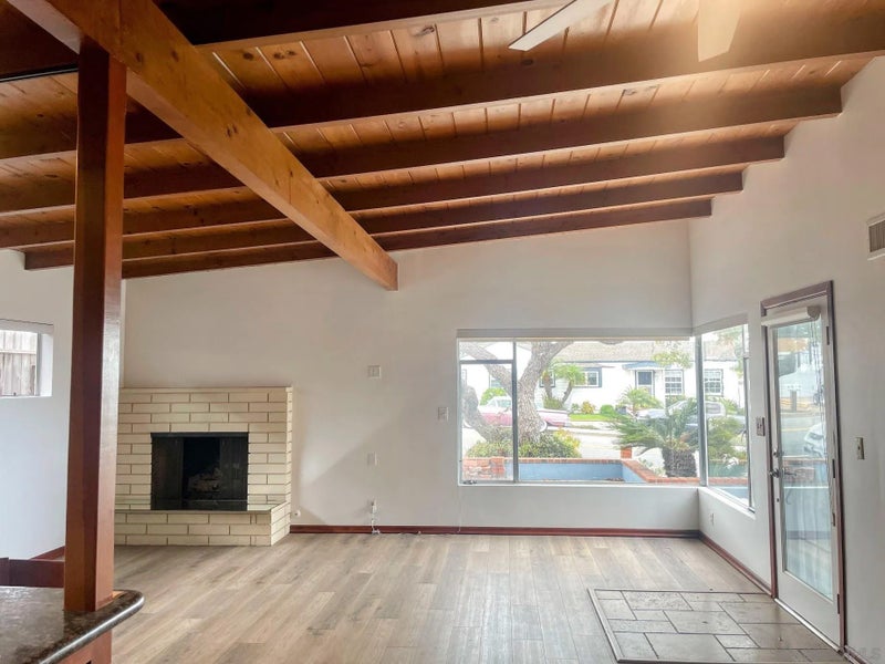 123 Avenida Dolores