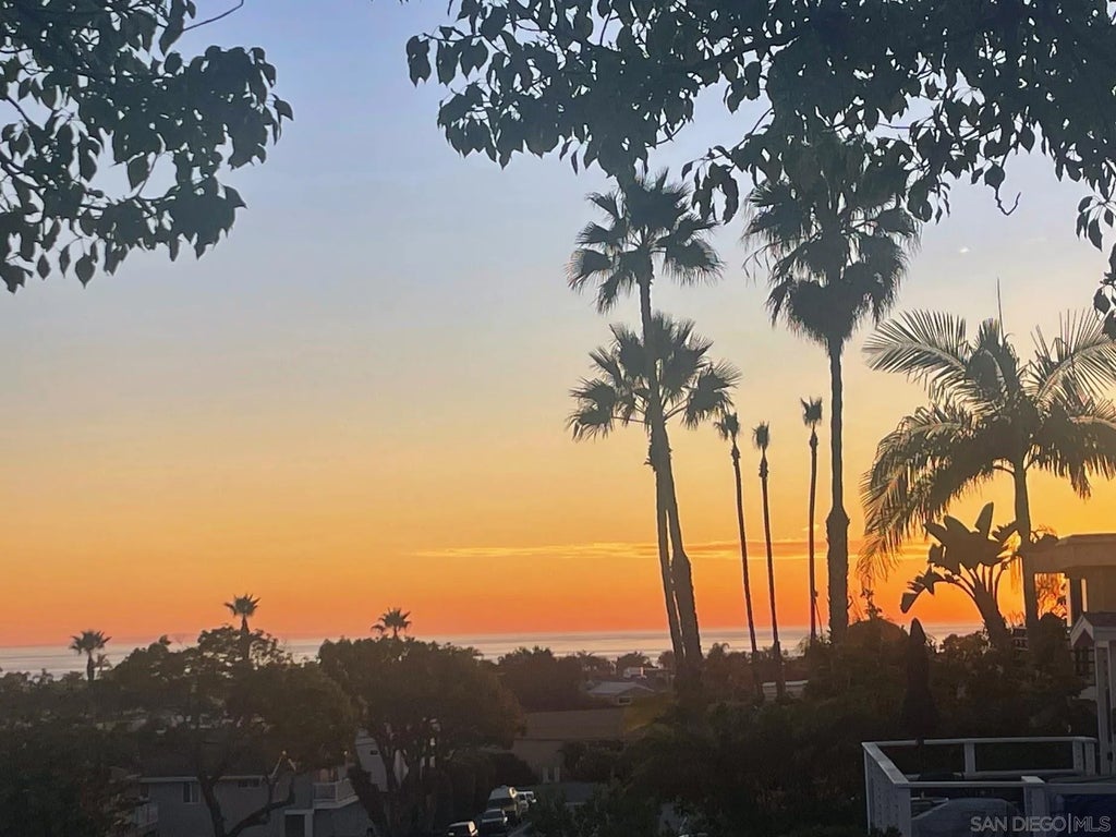 Photo of 123 Avenida Dolores, San Clemente, CA 92672 (MLS # 260025463)