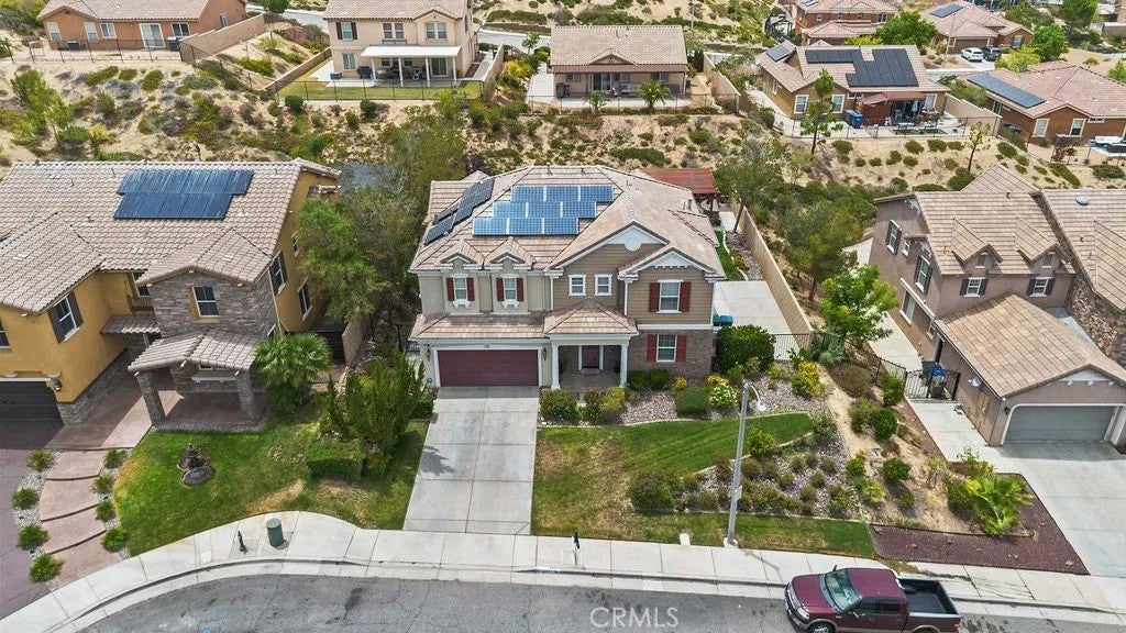 38565 Lion Way