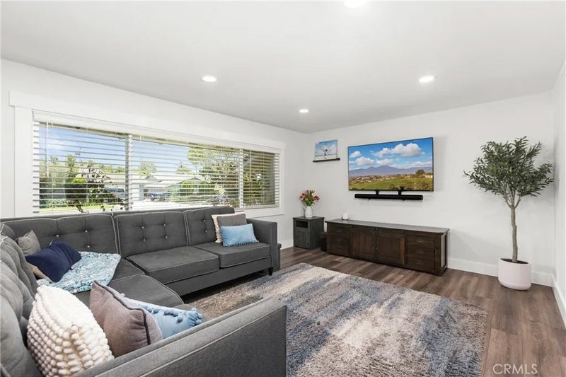 3238 W Ravenswood