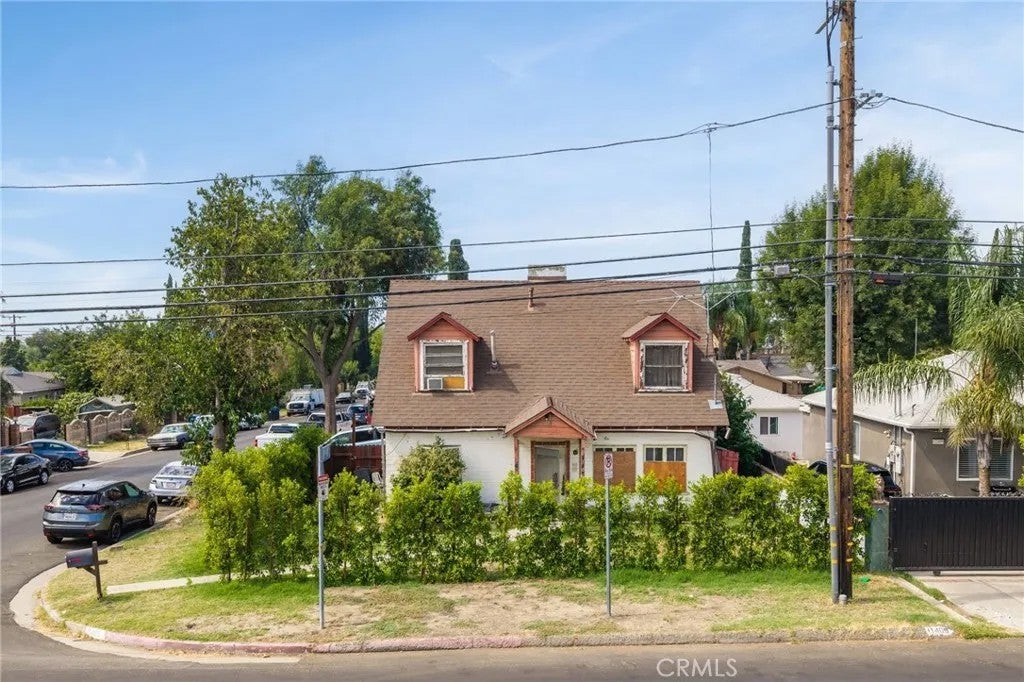 11403 Eldridge Avenue