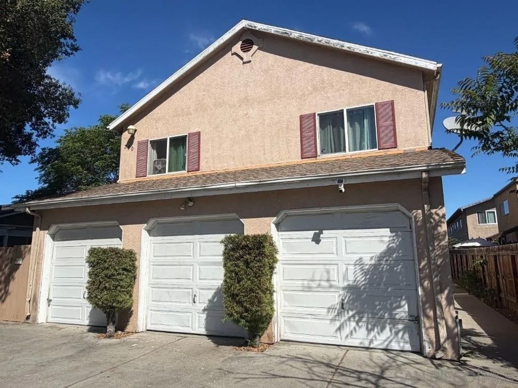 Photo of 350 E Washington Ave #B, Escondido, CA 92025 (MLS # 260008604)