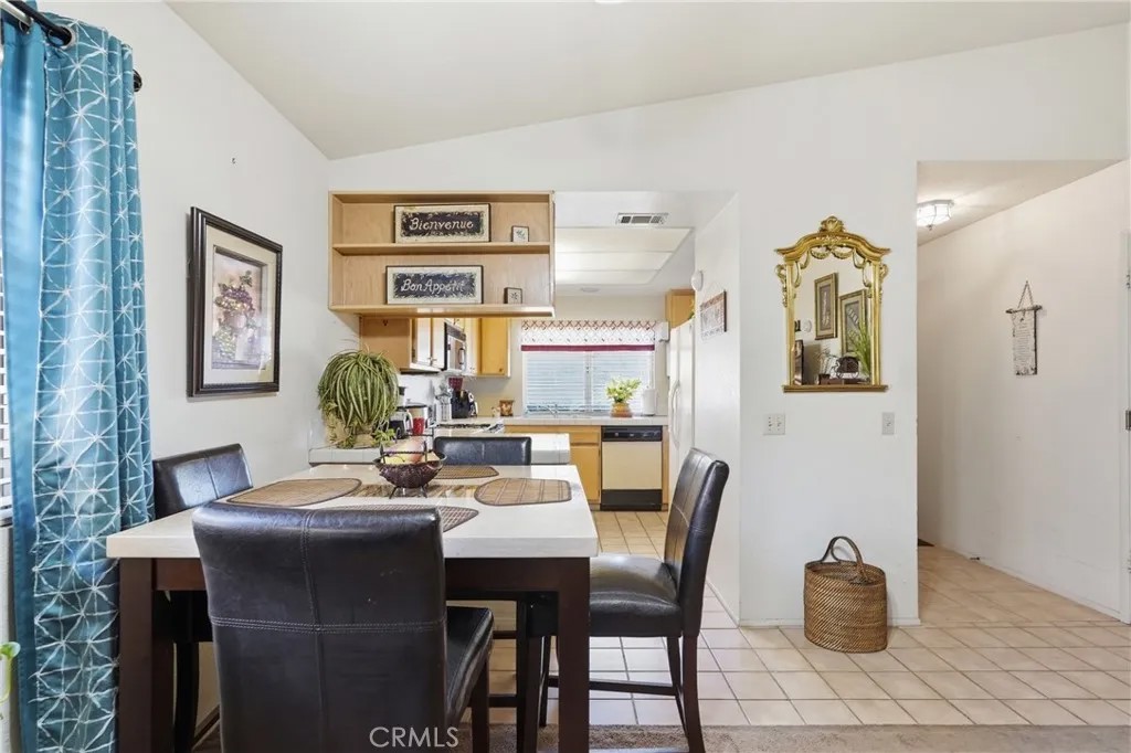 28042 CALLE VALLARTA