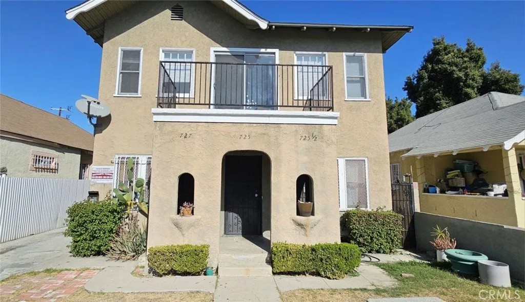 725 W 41st