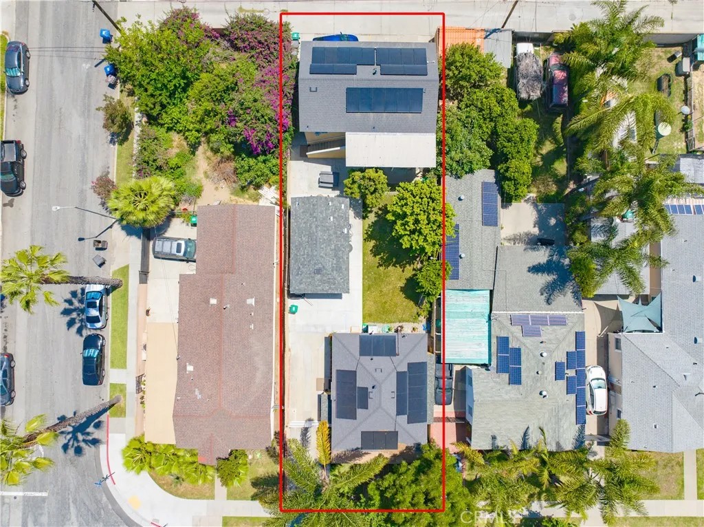 1562 W 31st Street