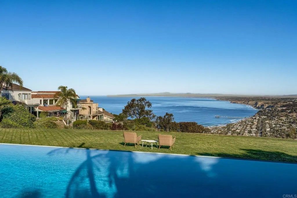 Photo of 1904 Via Casa Alta, La Jolla, CA 92037 (MLS # NDP2509705)