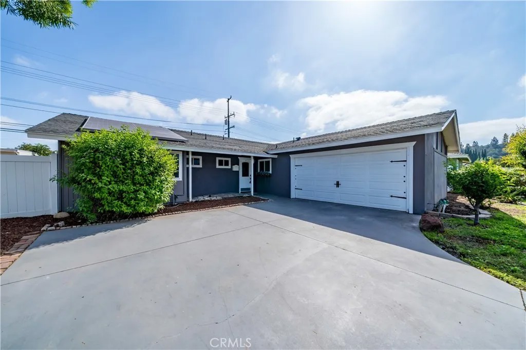 4179 N Santa Lucia