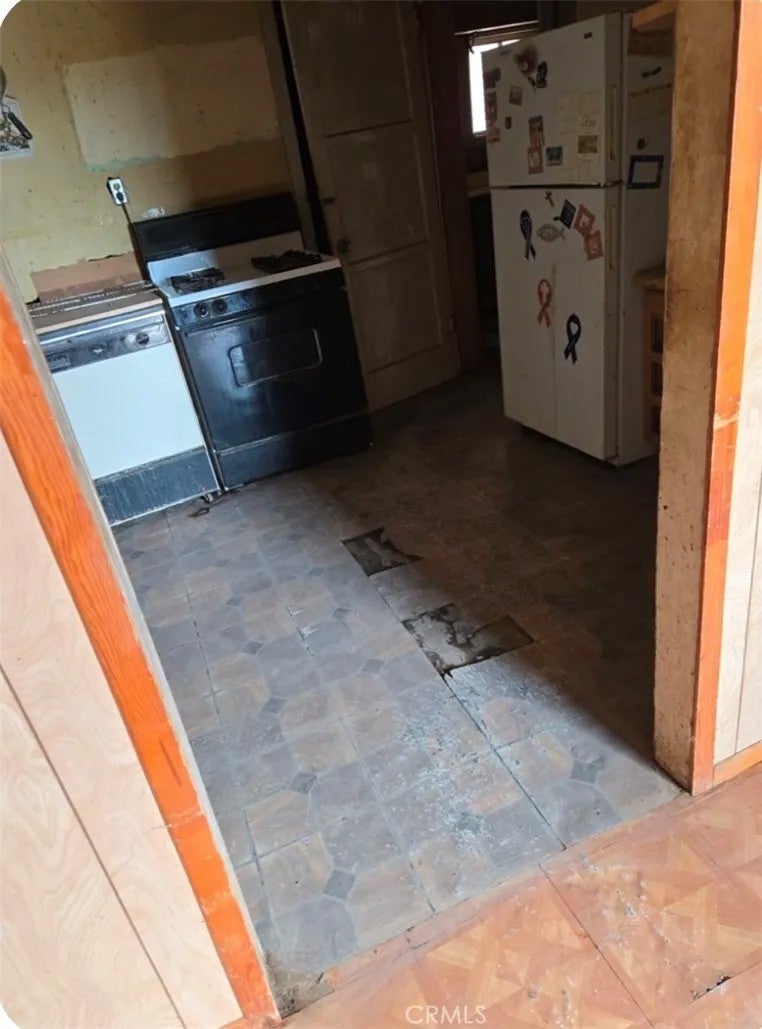 174 N Acacia