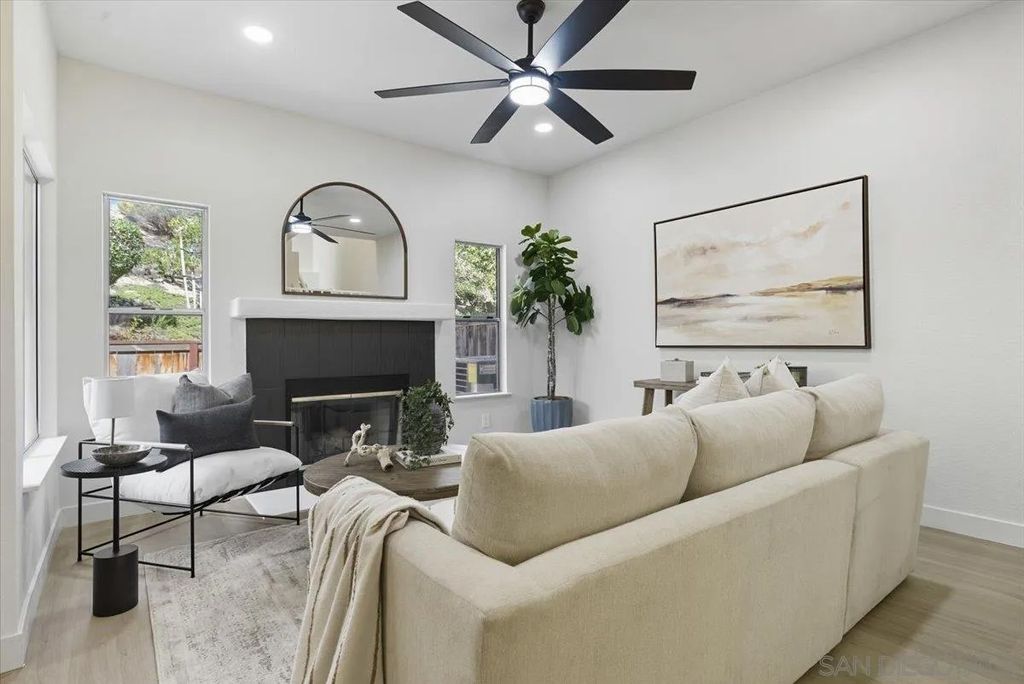 Photo of 12034 Calle De Montana #286, El Cajon, CA 92019 (MLS # 250040973)