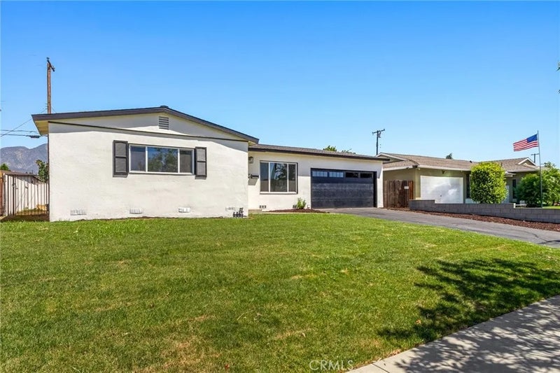 1219 E 7th
