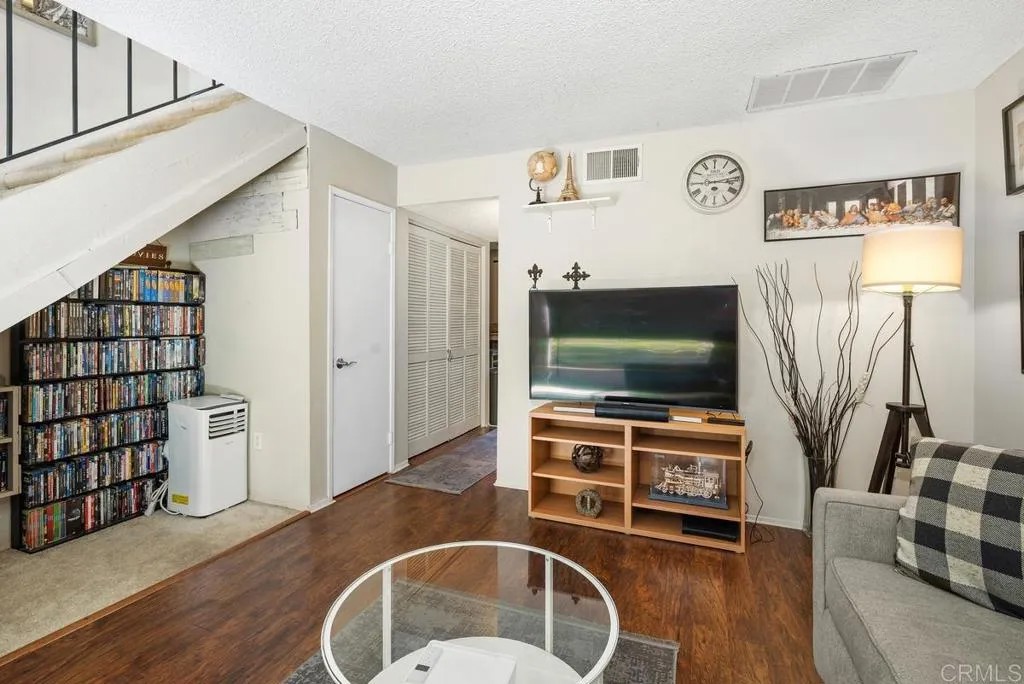 12553 Mapleview Street 28