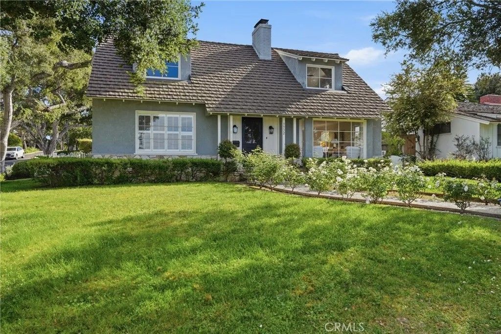 Photo of 3932 Via Nivel, Palos Verdes Estates, CA 90274 (MLS # PV26073977)