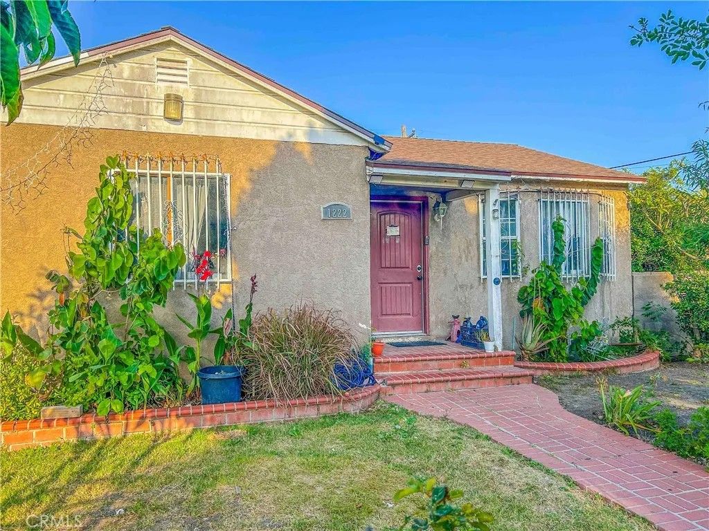 Photo of 1222 S Kemp AVE, Compton, CA 90220 (MLS # DW26098763)