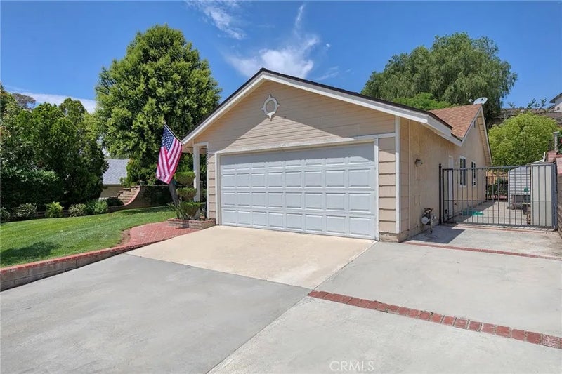 27921 Beechnut Circle